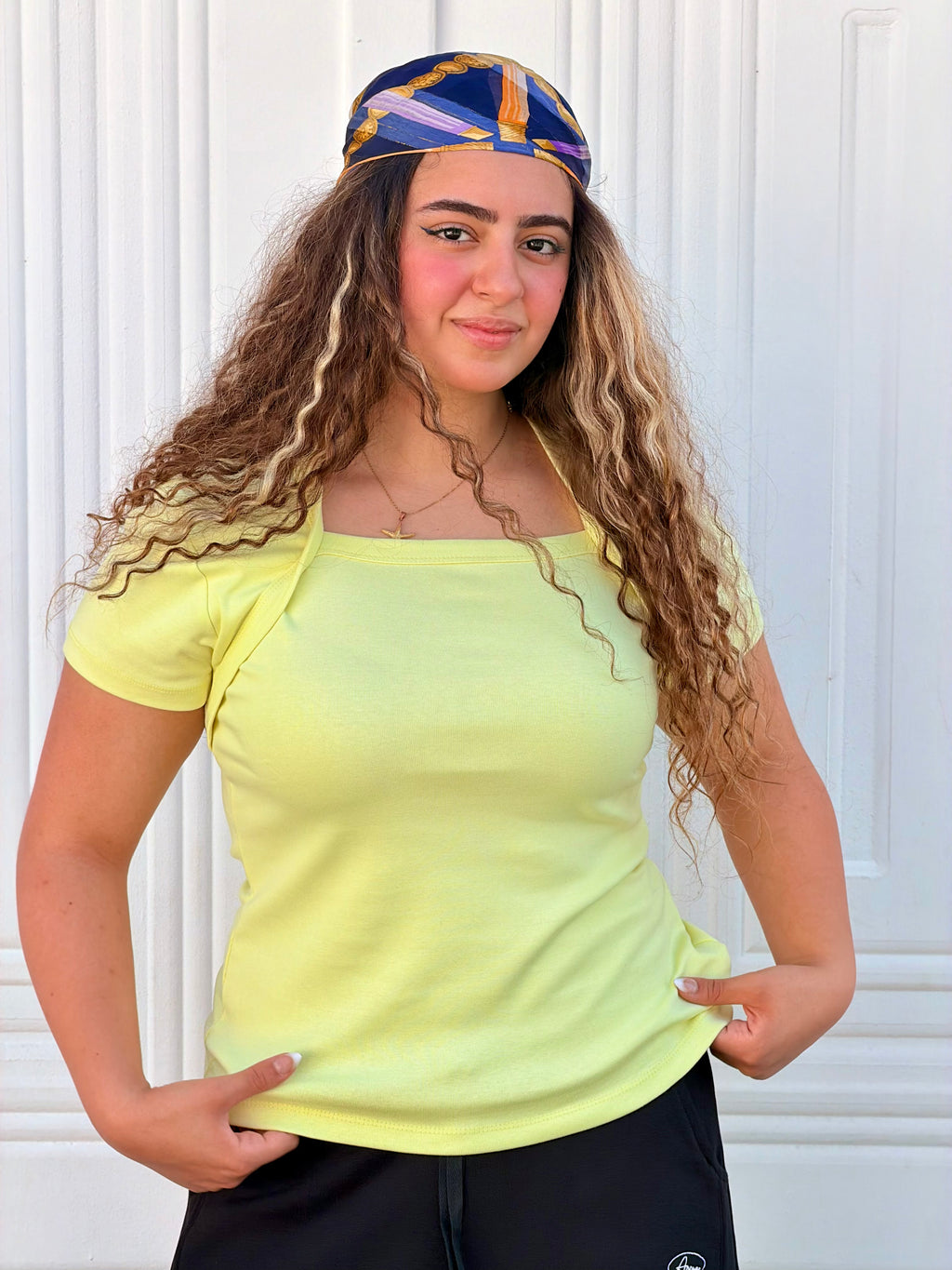 Woman Top square neck short sleeve