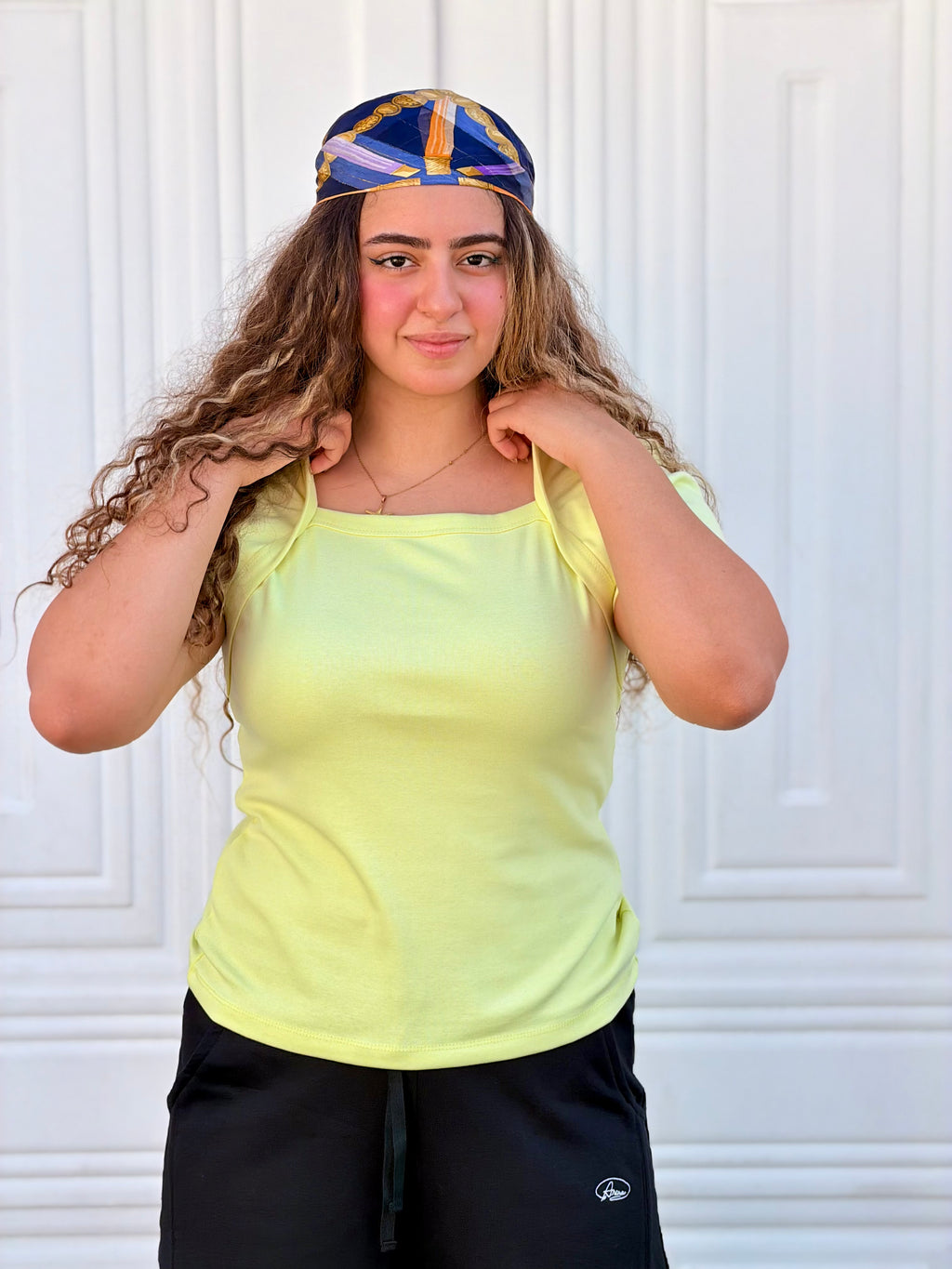 Woman Top square neck short sleeve