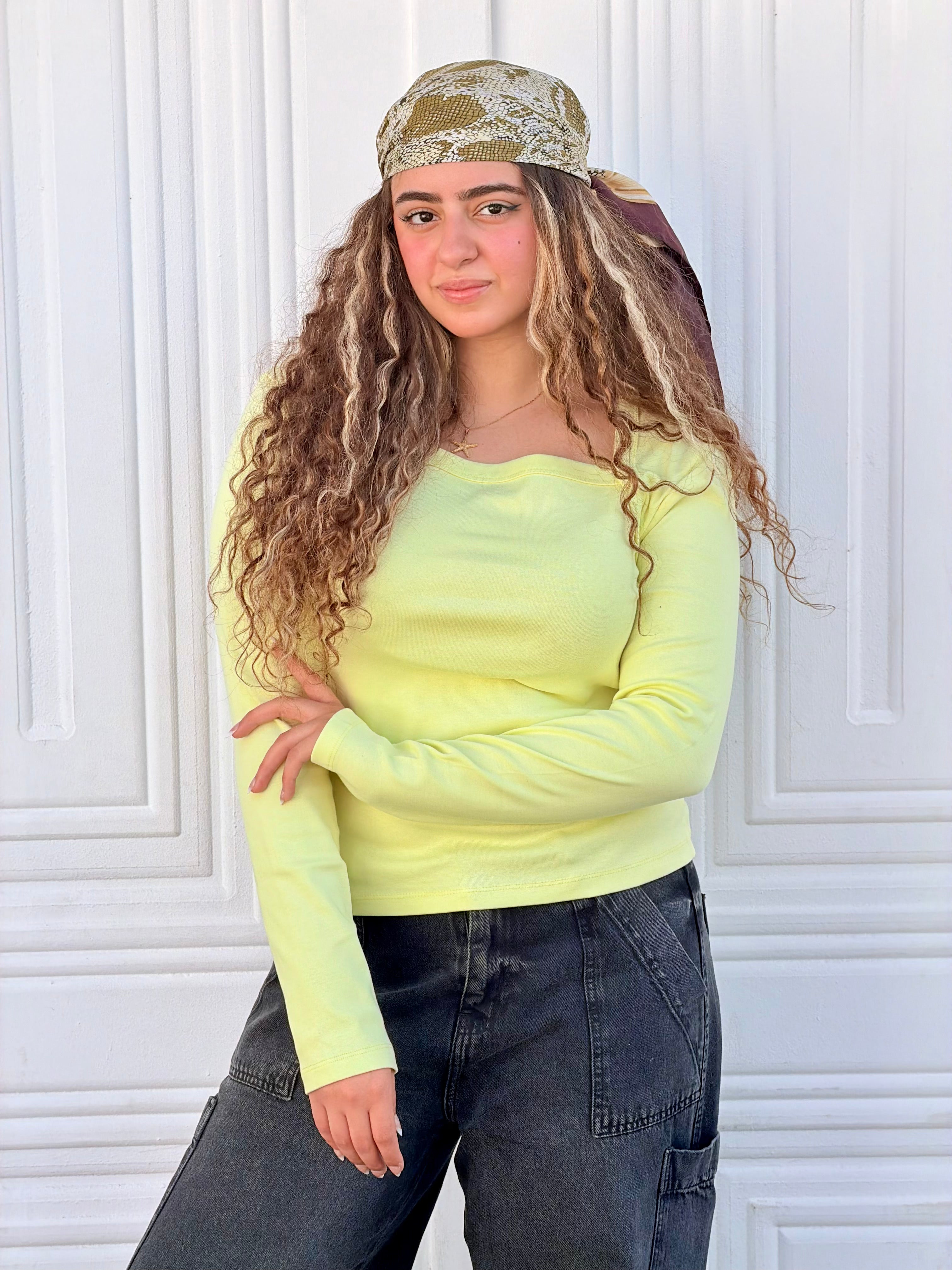 Woman Top square neck long sleeve