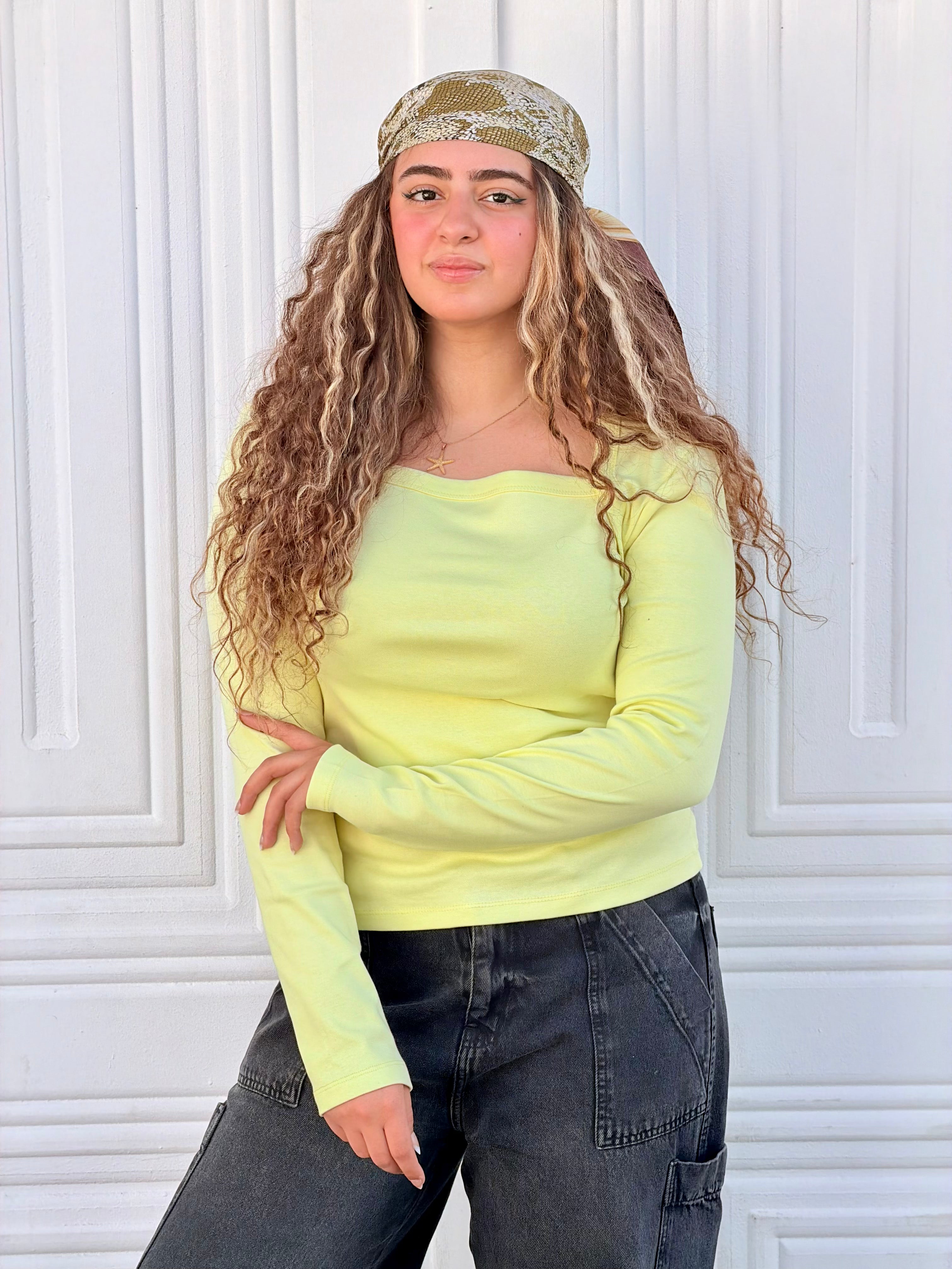 Woman Top square neck long sleeve