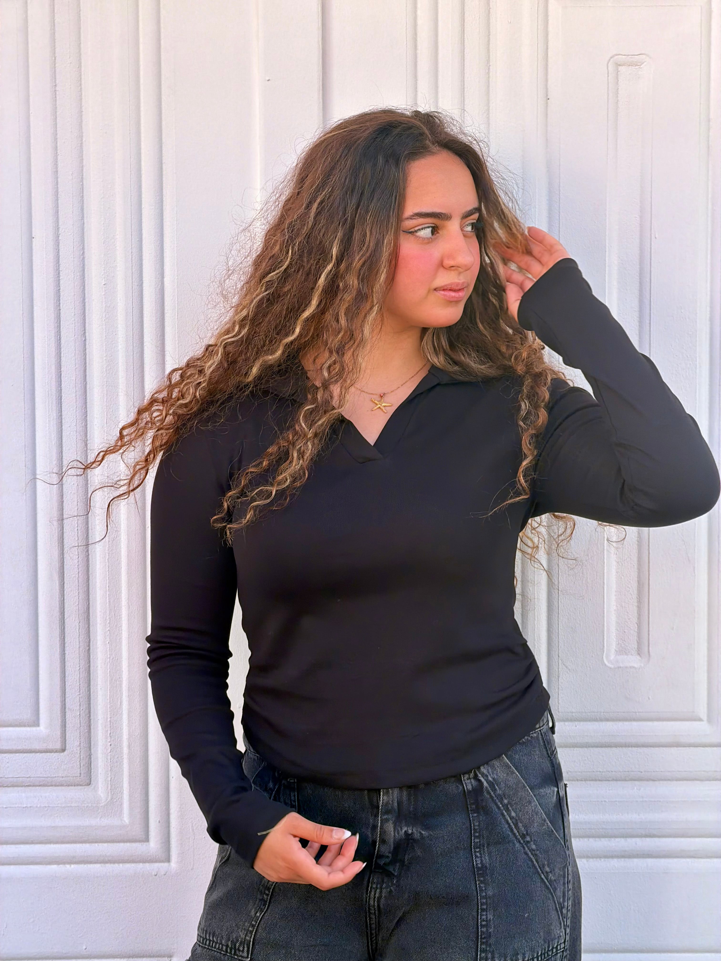 Woman top v neck long sleeve